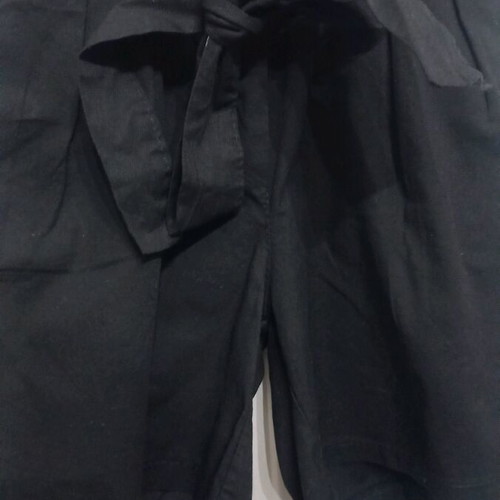 Women's shorts new, size M 38 10, black