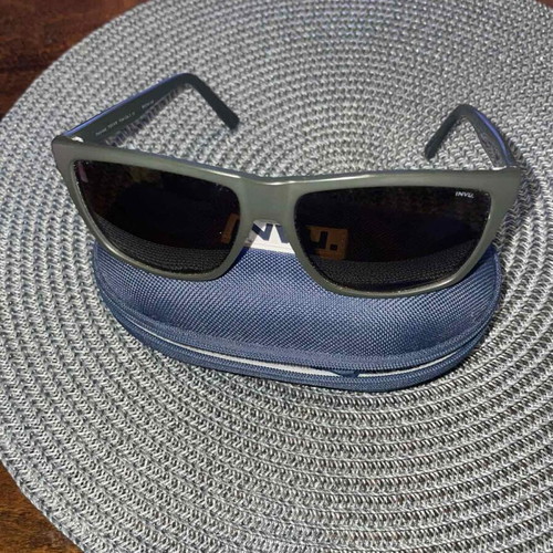 Invu Men's Polarized Sunglasses like new, brown green
