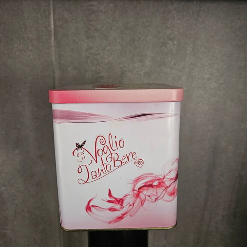 Lipton collectible box like new