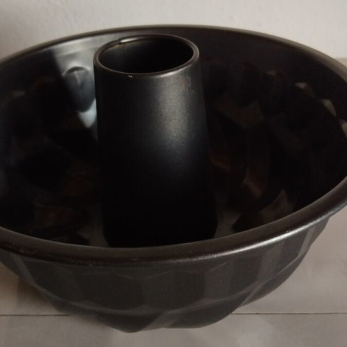 Cake pan used, dimensions 22x16 cm