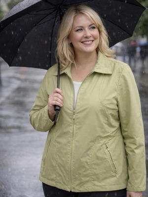 Waterproof jacket green size L like new