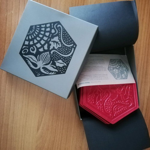 Leather wallet red new Spanish with unique design