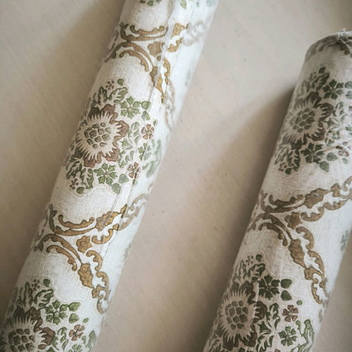 Vintage wallpaper German origin like new, floral and embossed designs