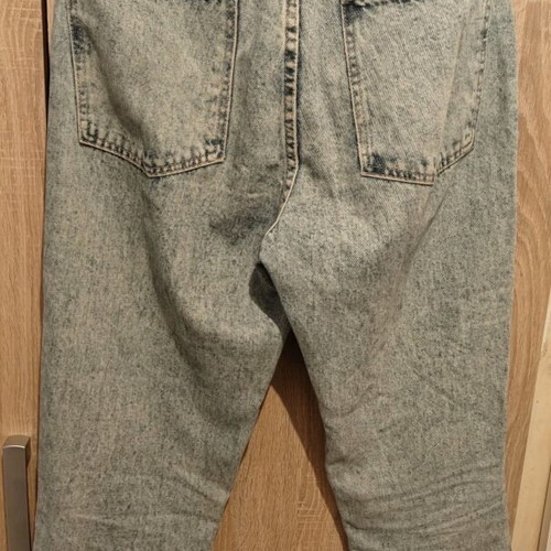 Desigual women's jeans used, mid-rise, size M, with patches
