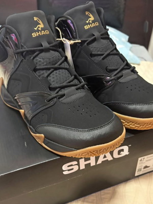 Shaq athletic shoes like new, size 47, black and gold