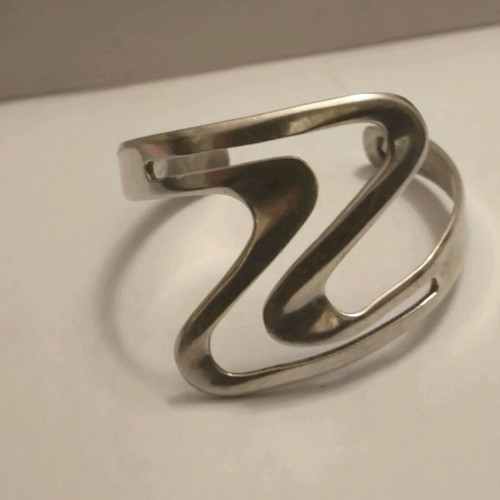 Silver 925 vintage collectible bracelet like new