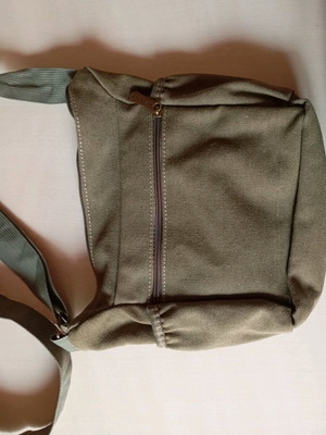Green canvas shoulder bag new