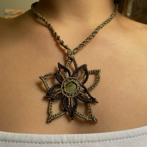 Macrame handmade necklace like new, black and green