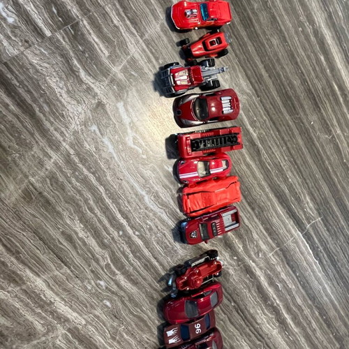 Hot Wheels toy cars like new, pack of over 70 pieces