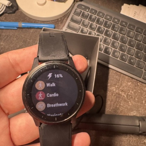 Garmin Vivoactive 4 smartwatch like new
