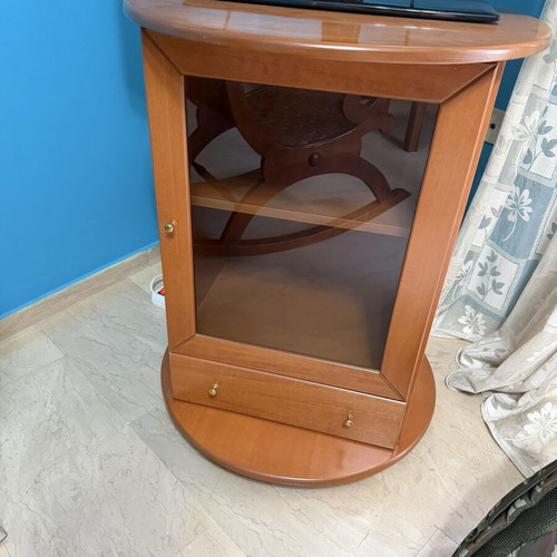 Classic TV cabinet, like new