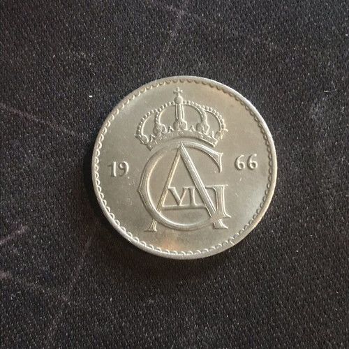 Sweden 50 Ore Coin 1966 like new