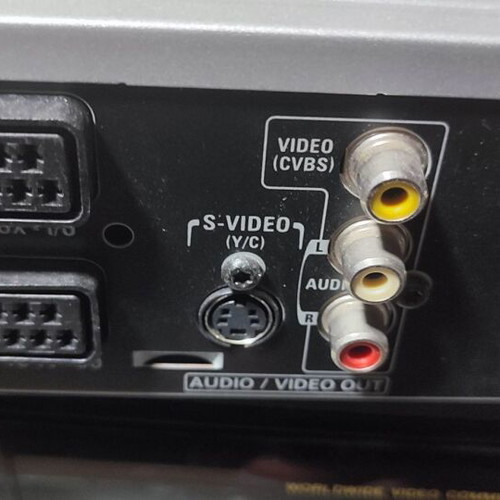 Philips DVDR3305 DVD Recorder like new