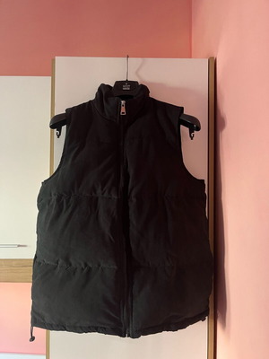 Αμάνικο μπουφάν σαν καινούργιο, μαύρο τύπου σουέτ Shein XS