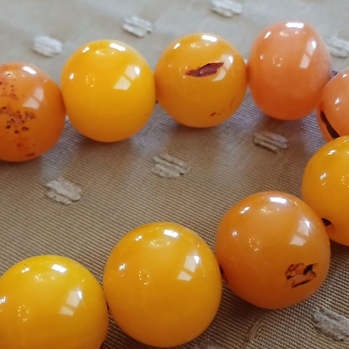 Mastic Kompoloi worry beads, vintage bakelite, silver elements