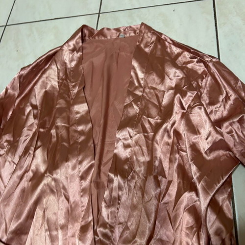 Women's robe like new, size Large, pink