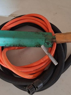 Steam knife and wax cappings steamer used