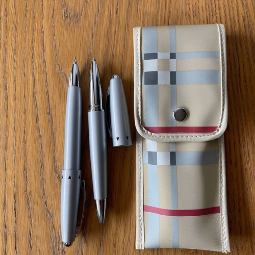 Pen and mechanical pencil set with pouch new