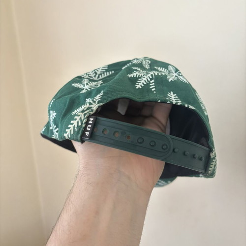 HUF Snowlife SnapBack hat like new, one size, white and green
