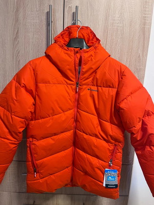 Columbia ski jacket brand new size 18-20 years orange