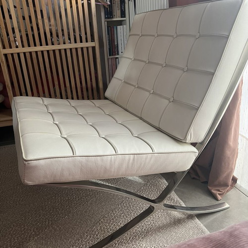 Barcelona leather armchair, white