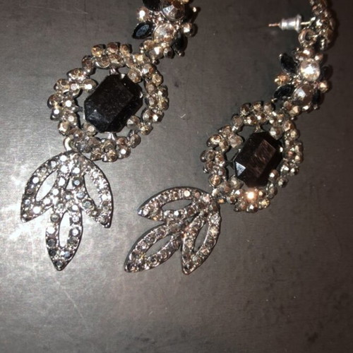 Faux drop earrings with black stones and rhinestones like new
