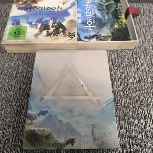 Horizon Zero Dawn limited edition PS4 used game