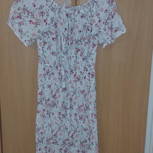 Dress A-Style XL used, white and pink with side slits