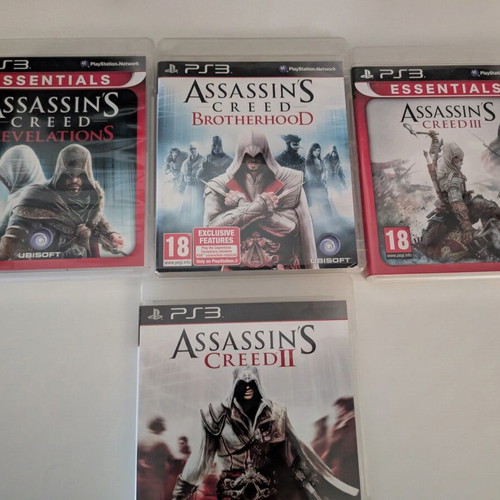 Assassin's Creed PS3 game pack, Ezio Trilogy + AC3 case