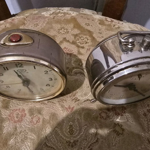 Table clocks used, pack of 2, analog with box