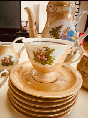 Original porcelain set new
