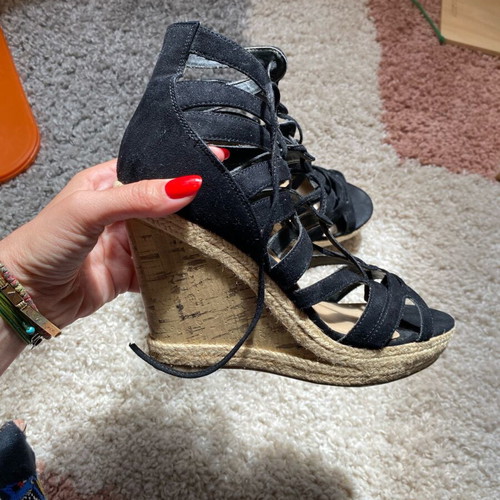 Platform shoes size 37 like new, black with laces