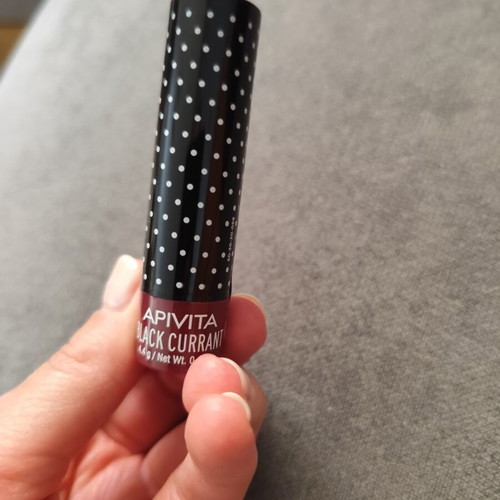 Lip Balm Apivita Black Currant new