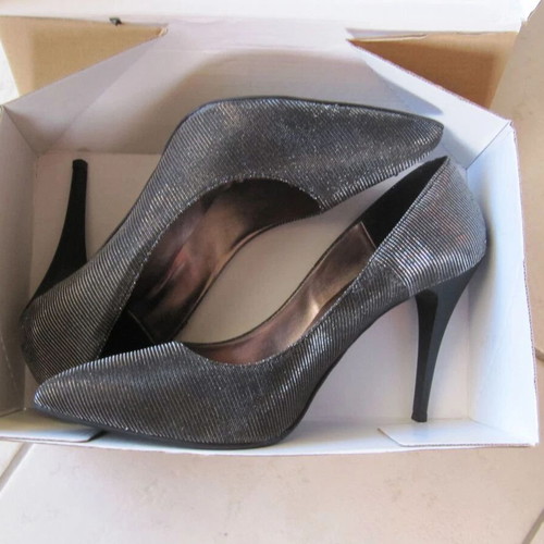 Sarigiannis women's shoes size 41 silver heels new