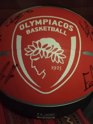 BASKETBALL BALL OLYMPIACOS BC 2025 WITH SIGNATURES OF THE OLYMPIACOS BASKETBALL TEAM PLAYERS