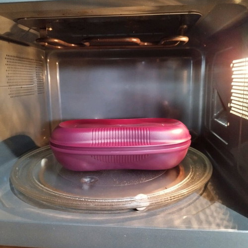 Tupperware Micro snack new 430ml for snacks and omelets