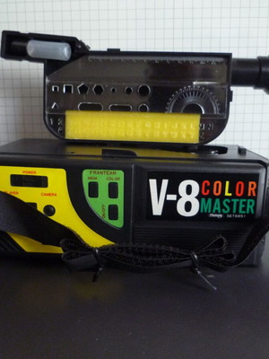 Large painting set in camera-shaped packaging, new