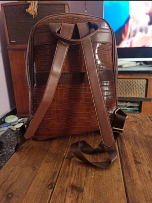 Axel backpack bag