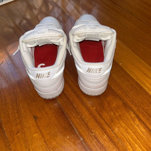 Nike x Supreme SB Dunk Low sneakers like new, size 44, white