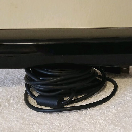 Xbox360 Kinect sensor like new, excellent condition
