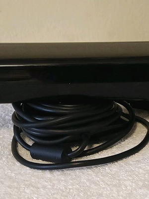 Xbox360 Kinect sensor like new, excellent condition