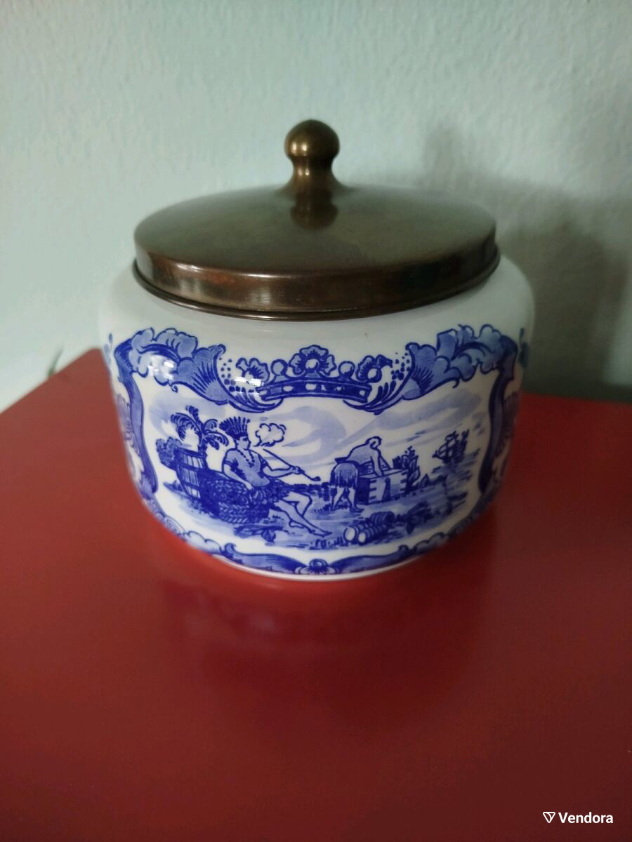 royal goedewaagen tobacco jar Vintage Royal Goedewaagen tobacco jar… - € 50,00