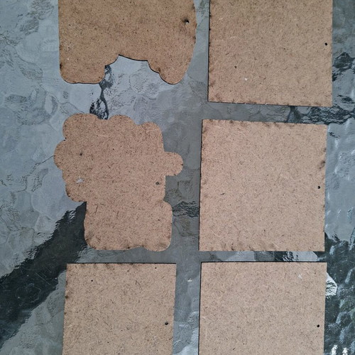 Wooden decorations like new, pack of 6, 10 centimeters
