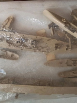 Μοντέλο κιτ κλίμακας 1/700 USS Iowa class καινούργιο με υποβρύχιο και αντιτορπιλικά