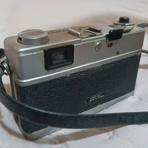 Canon Canonet 28 35mm film camera like new, circa 1968-1971