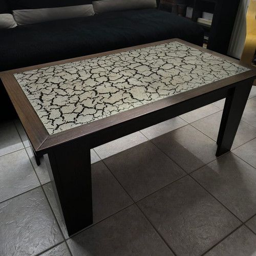 Wooden coffee table with crackle glass like new