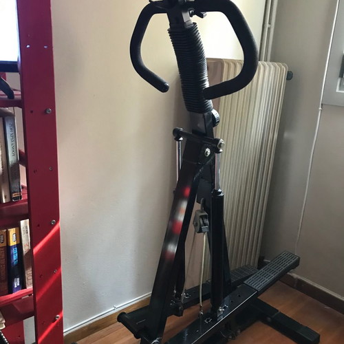 Step gym machine used, fully functional with misadjusted screen