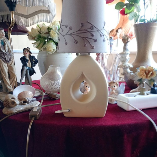 Porcelain table lamp like new, height 33 cm