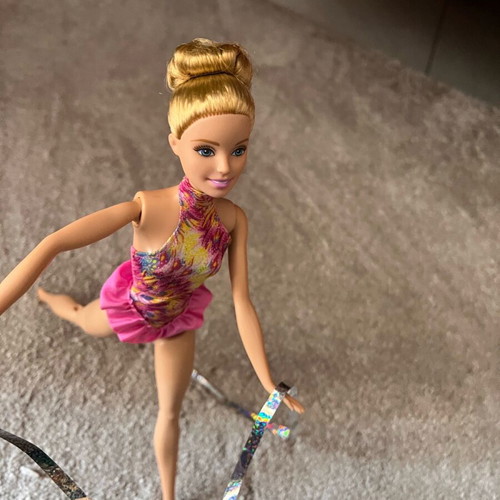 Barbie rhythmic gymnast doll with ribbon like new