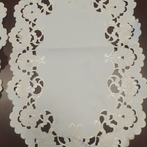 Oval table mats new, set of 2, ecru